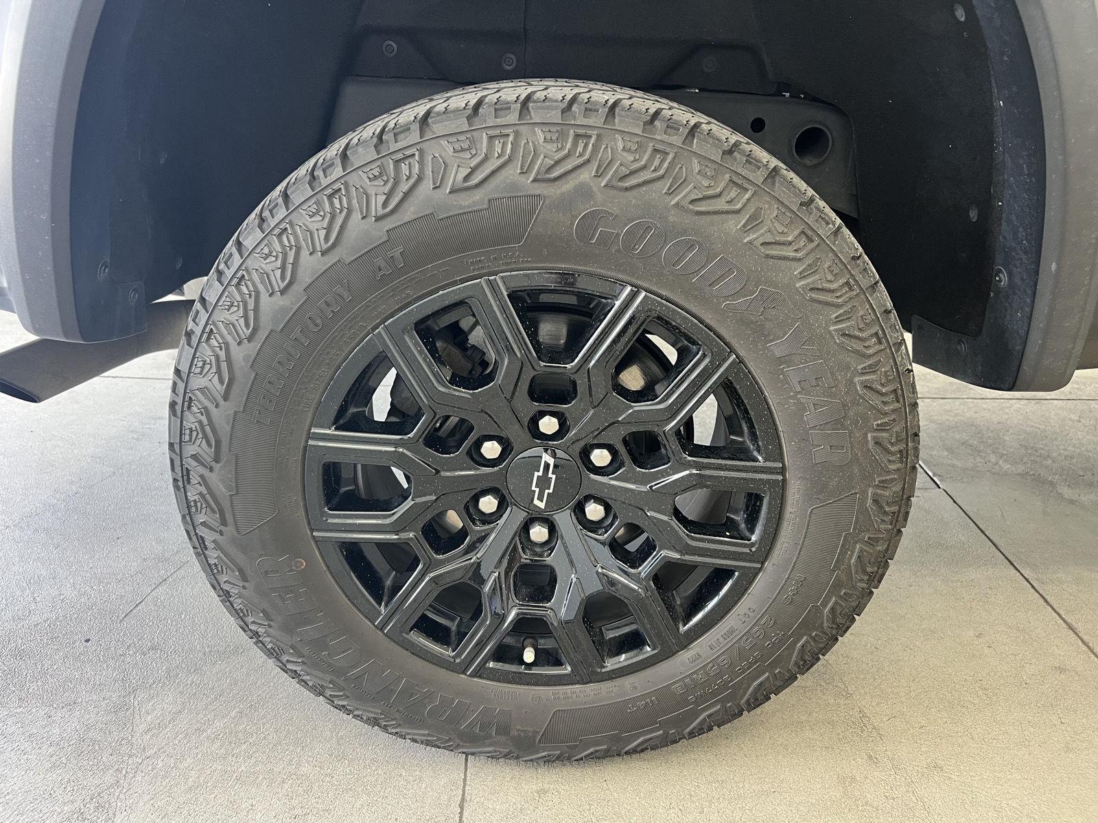2023 Chevrolet Colorado Trail Boss - Photo 8