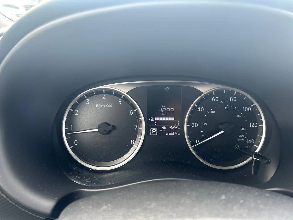 Used 2025 Gray Nissan S image 14