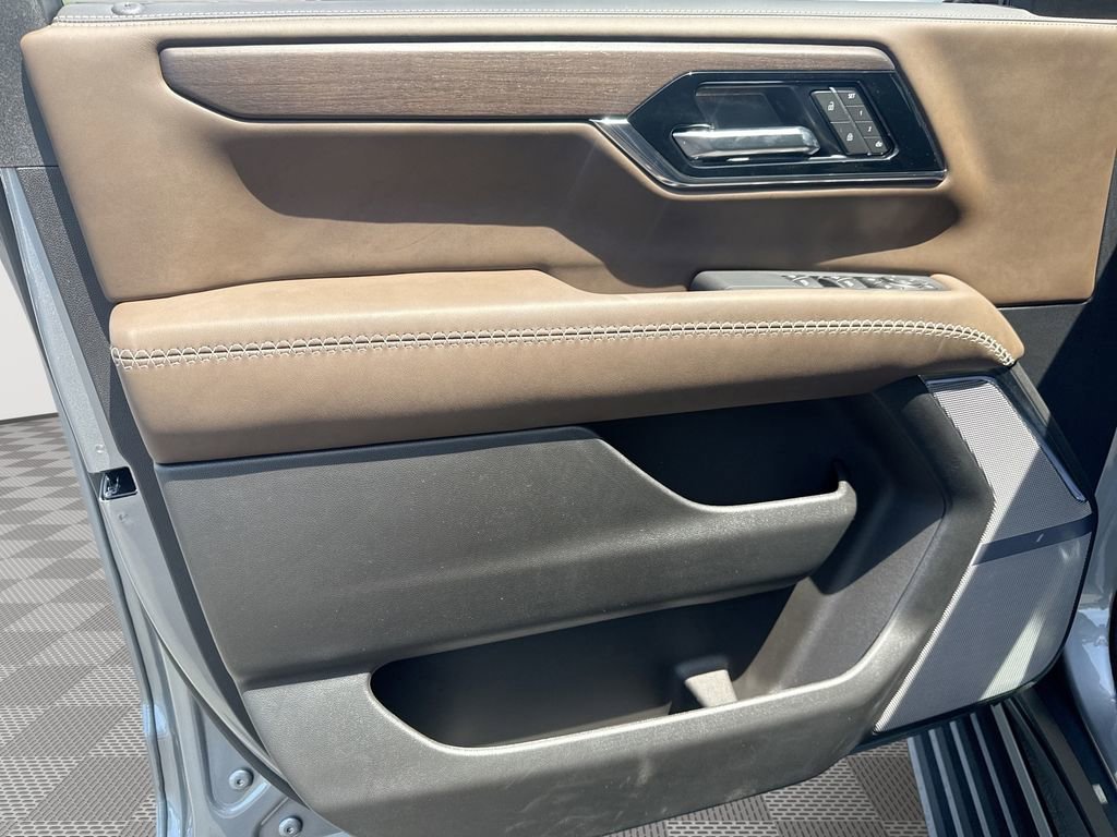 2026 GMC Yukon Denali Ultimate - Photo 23