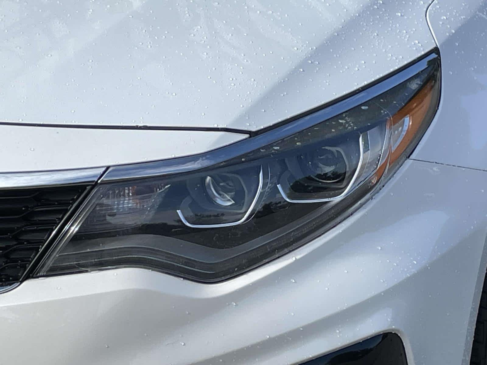 Used 2019 Snow White Pearl Kia SX image 18