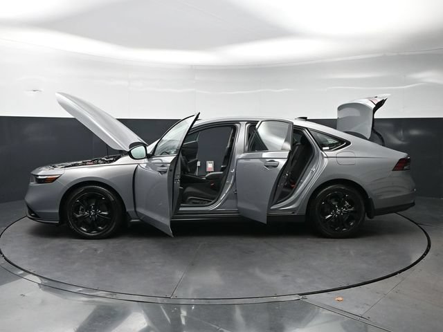 Certified Used 2025 Urban Gray Pearl Honda 1.5T SE image 68