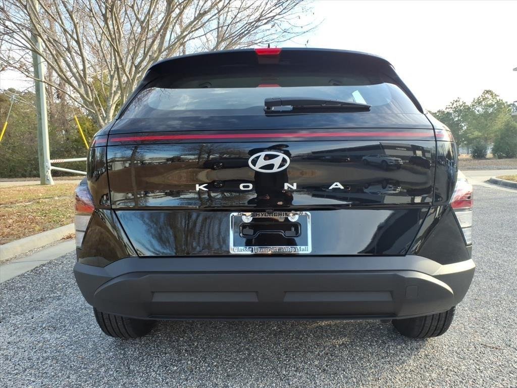 Used 2026 Abyss Black Pearl Hyundai SE image 5
