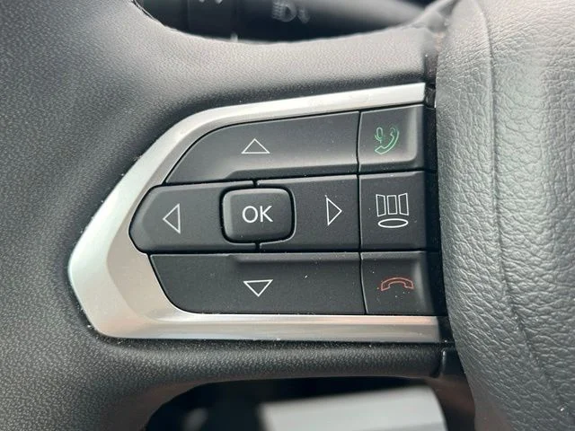 Used 2025 White Jeep Limited image 25