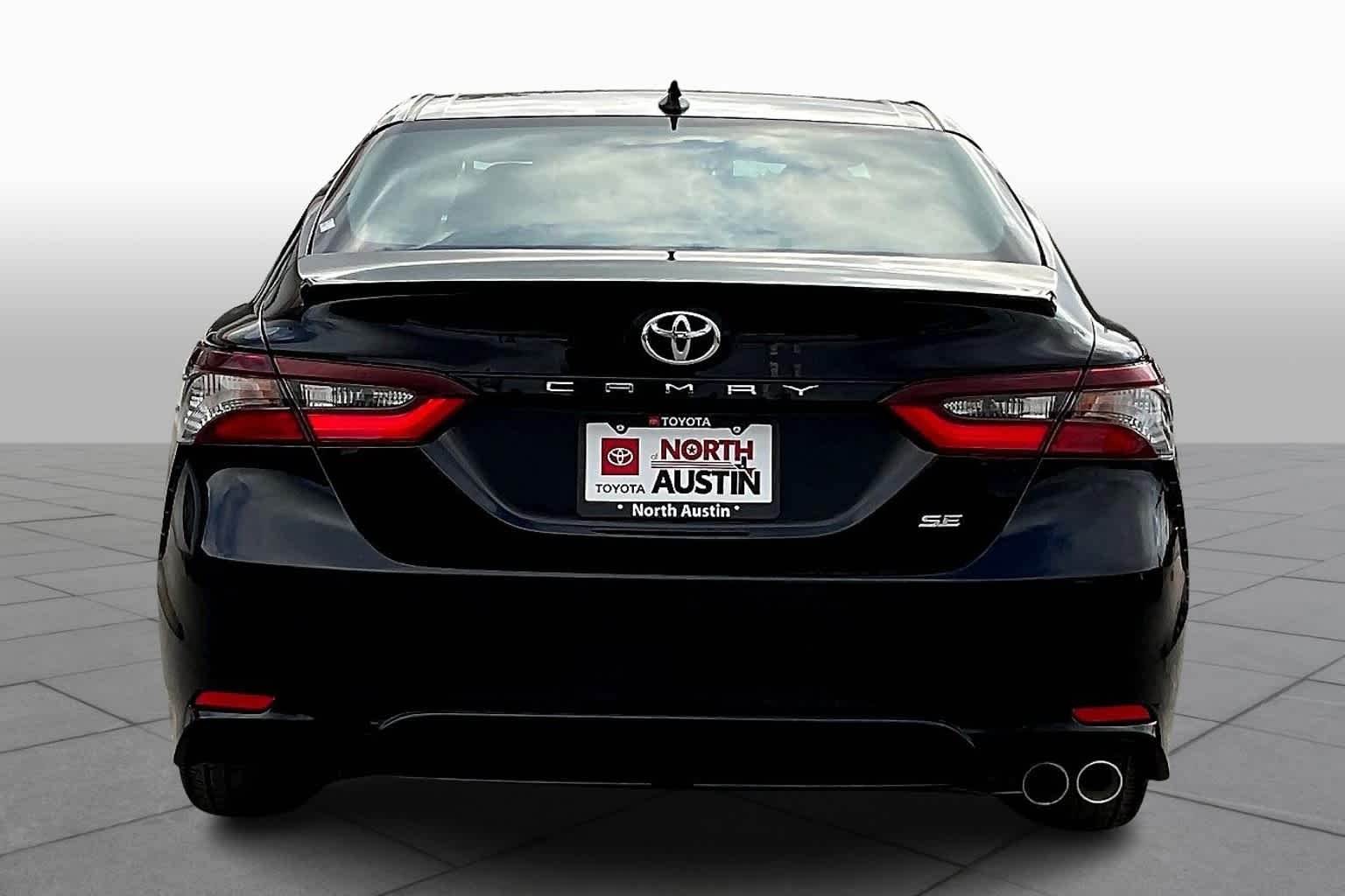 Used 2021 Midnight Black Metallic Toyota SE image 4