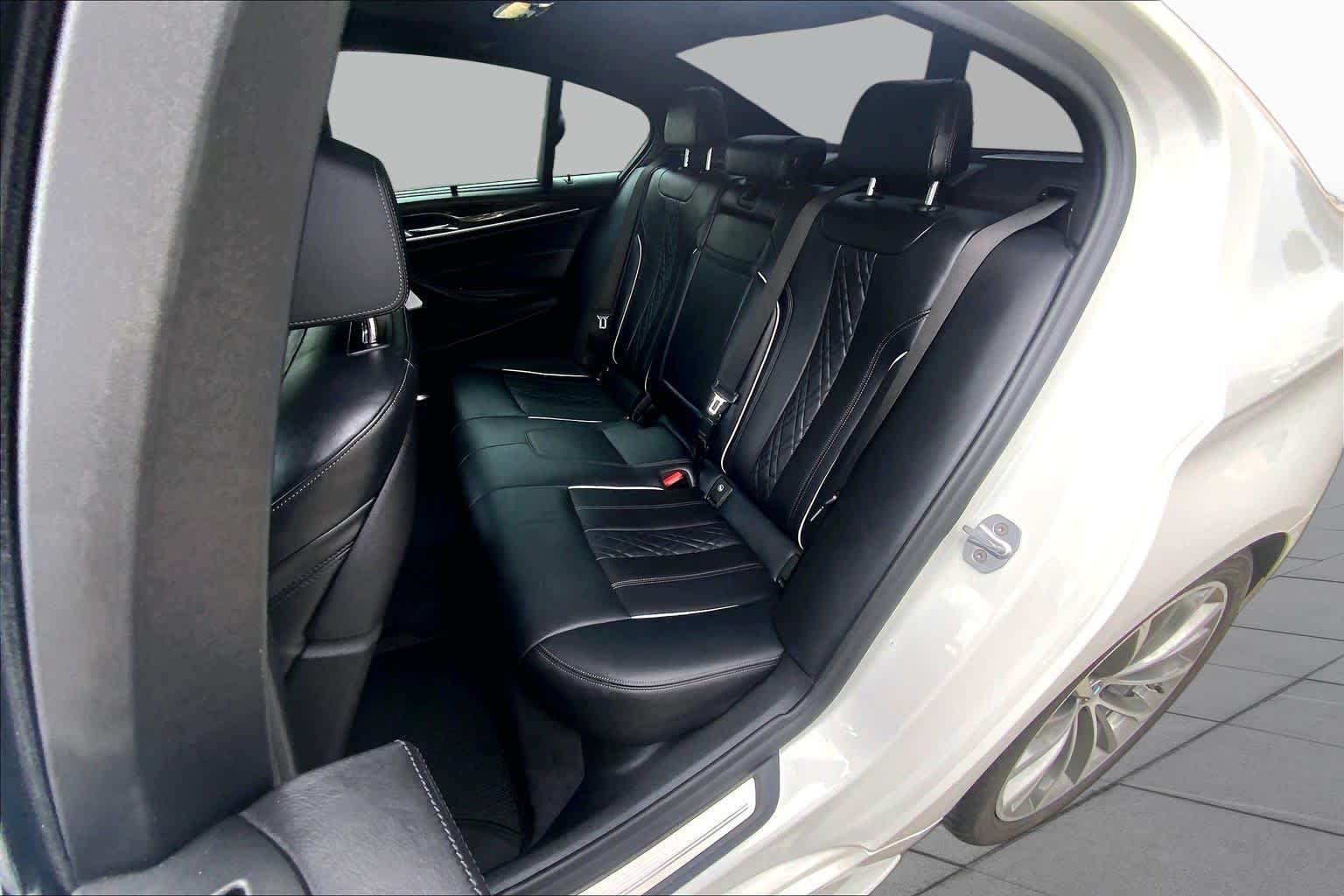 Used 2020 Alpine White BMW M550i xDrive image 20