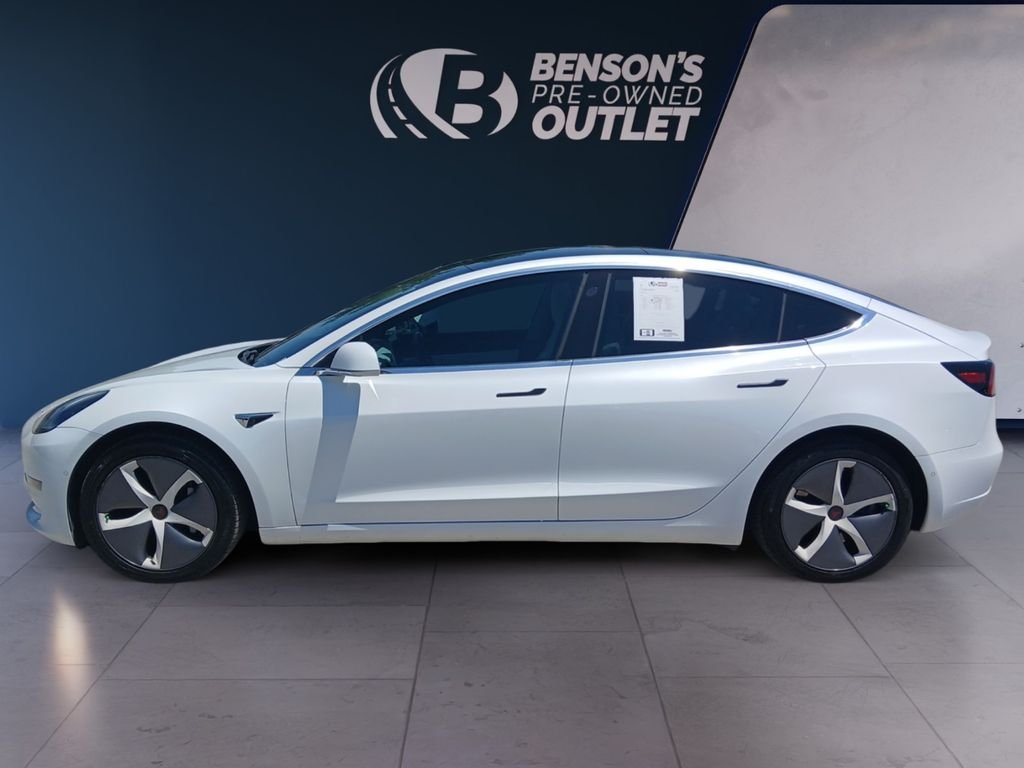 Used 2019  Tesla Long Range image 2