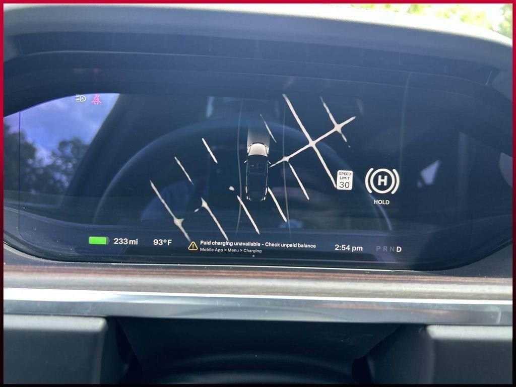 Used 2024  Tesla Base image 34
