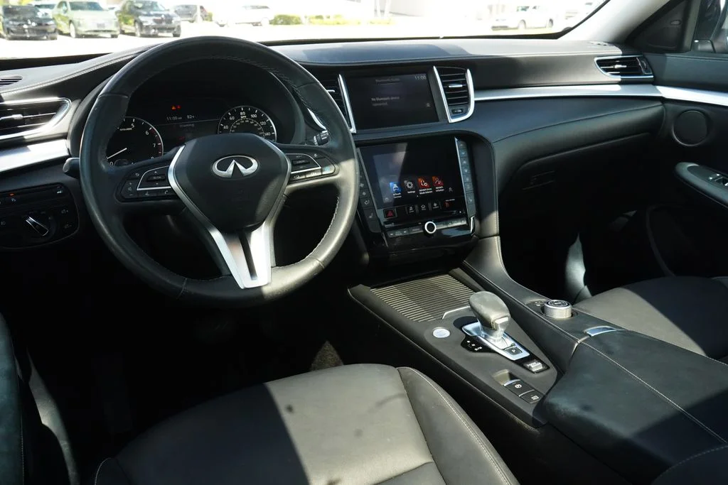 Used 2021 Black INFINITI LUXE image 21