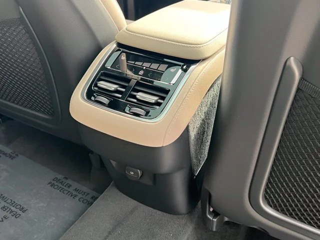 2026 Volvo XC90 Plus - Photo 34