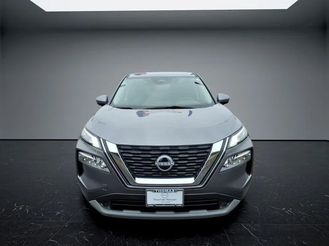 Used 2023 Gray Nissan SV image 8