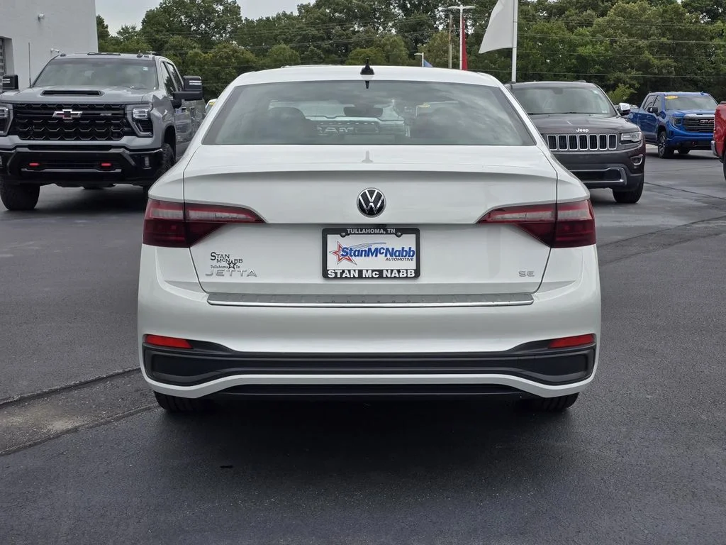 Used 2024 Opal White Pearl Volkswagen SE image 6