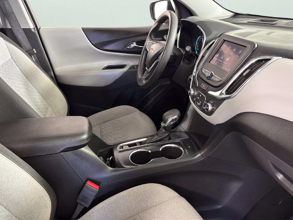 Used 2022 SUMMIT WHITE Chevrolet LT image 35