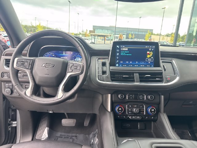 Used 2024 Gray Chevrolet Z71 image 15