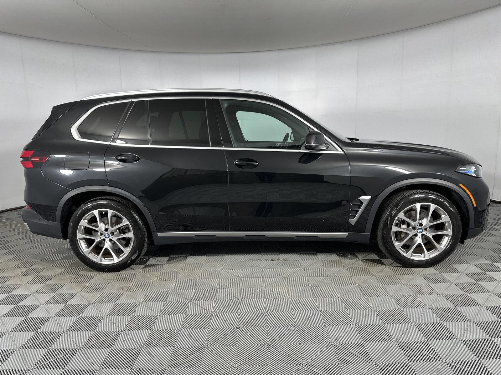 Certified Used 2024 Black Sapphire Metallic BMW xDrive40i image 24