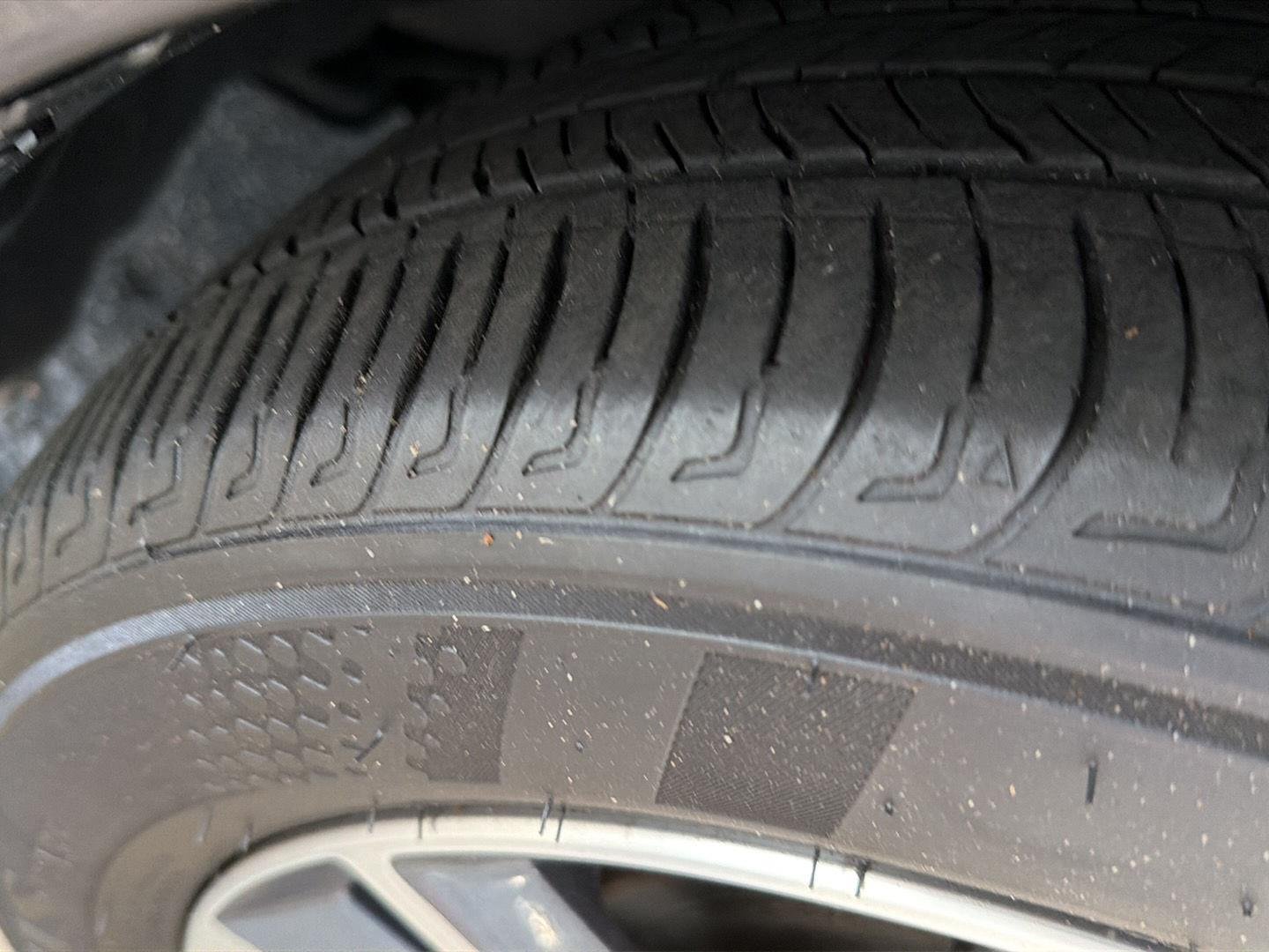 Used 2025 Super Black Nissan SV image 37