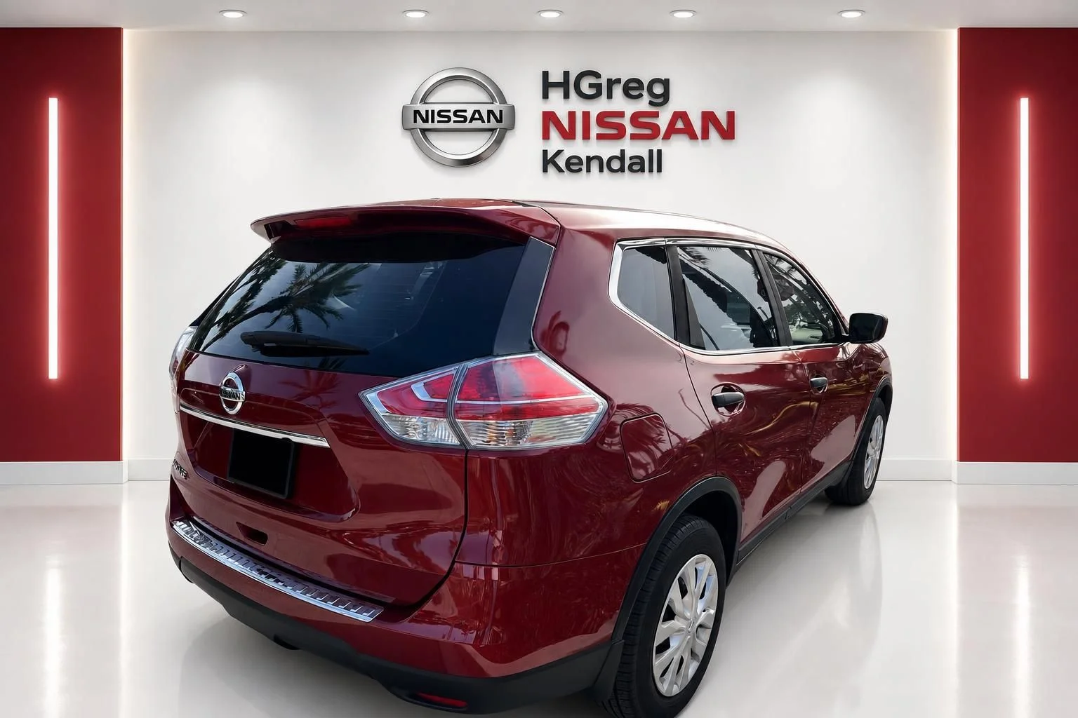 Used 2016 Red Nissan S image 4
