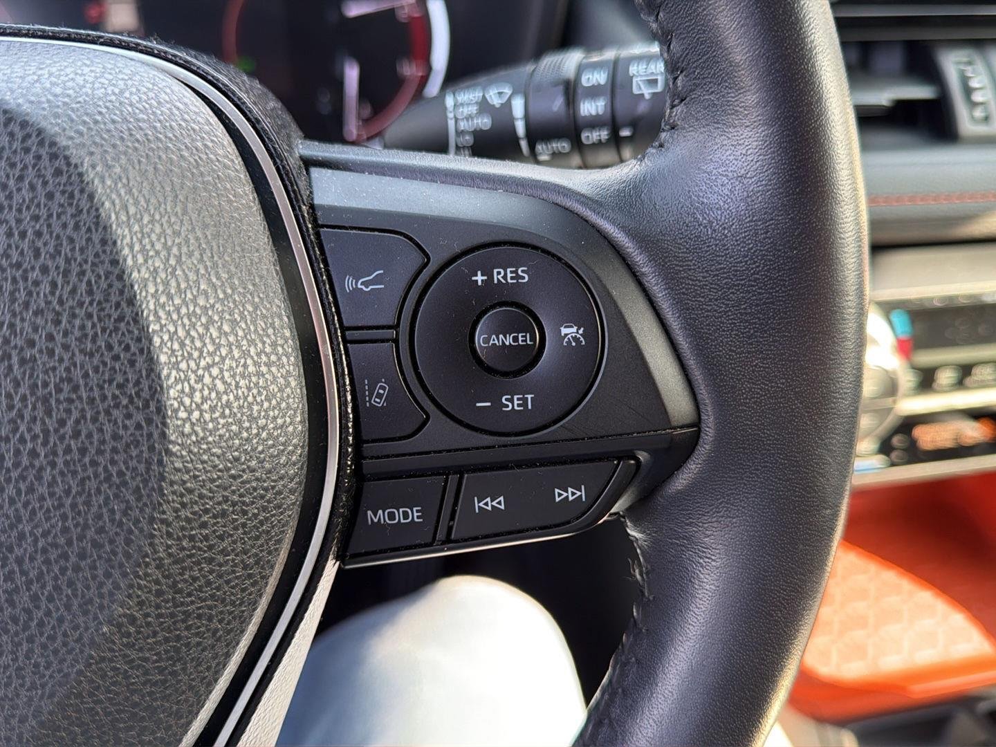 Used 2019 Ruby Flare Pearl Toyota Adventure image 14