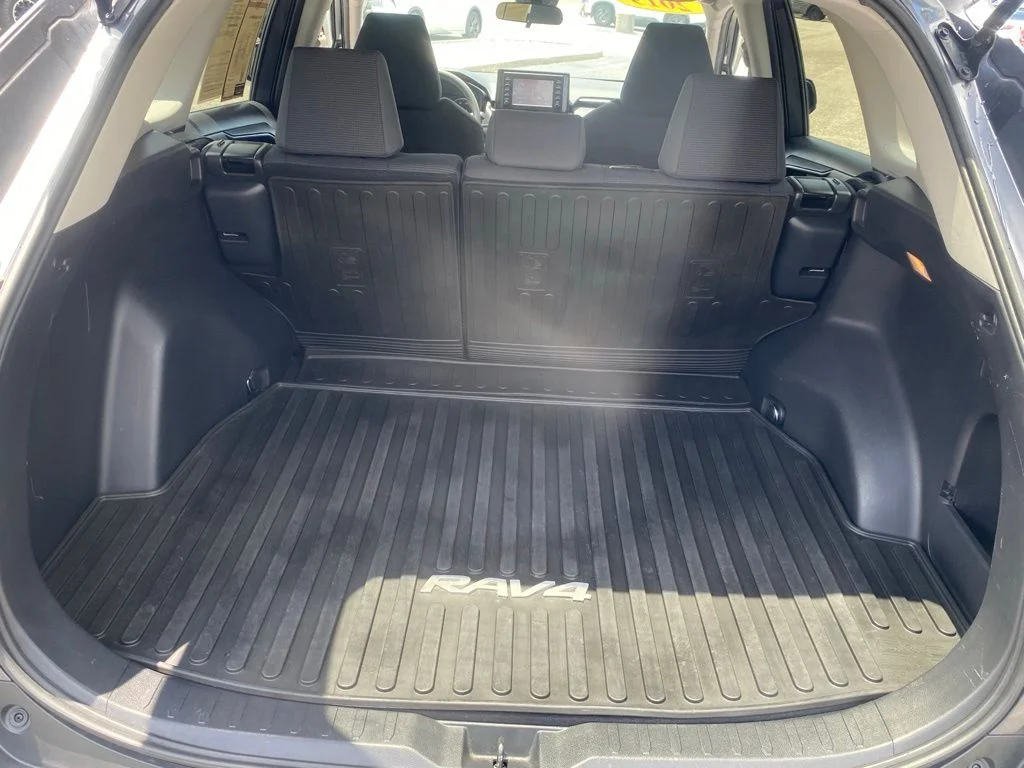 Used 2019 Gray Toyota LE image 11