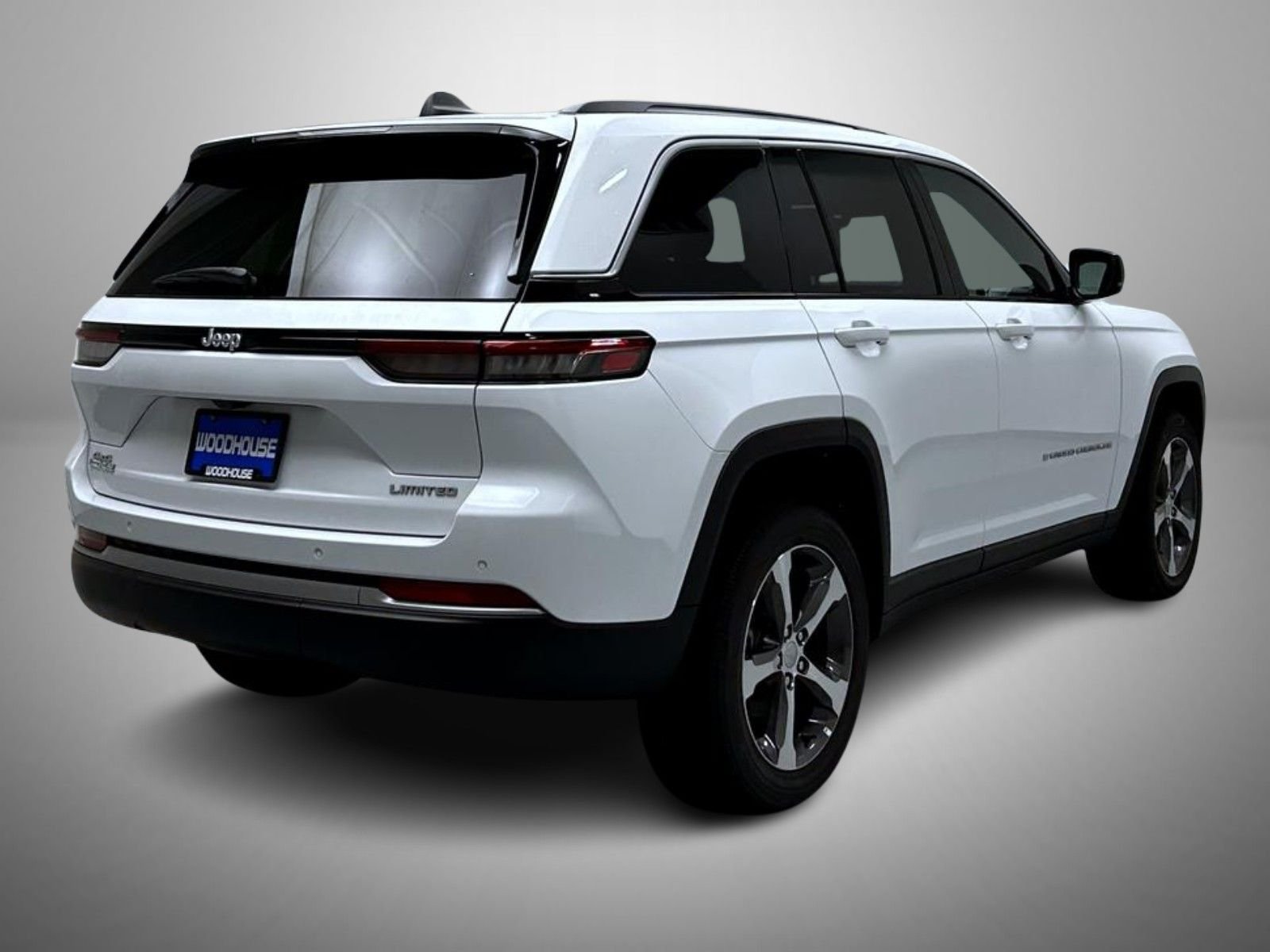 New 2026 Bright White Clear-Coat Exterior Paint Jeep Limited image 5
