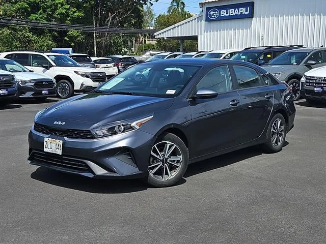 2023 Kia Forte LXS AT's photo