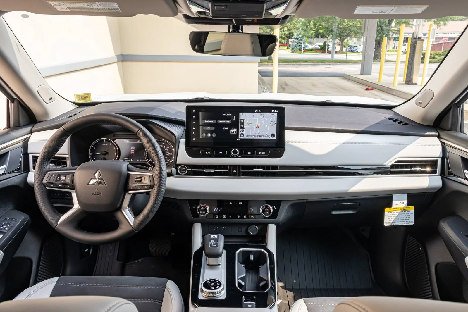 New 2026 White Mitsubishi SE image 18