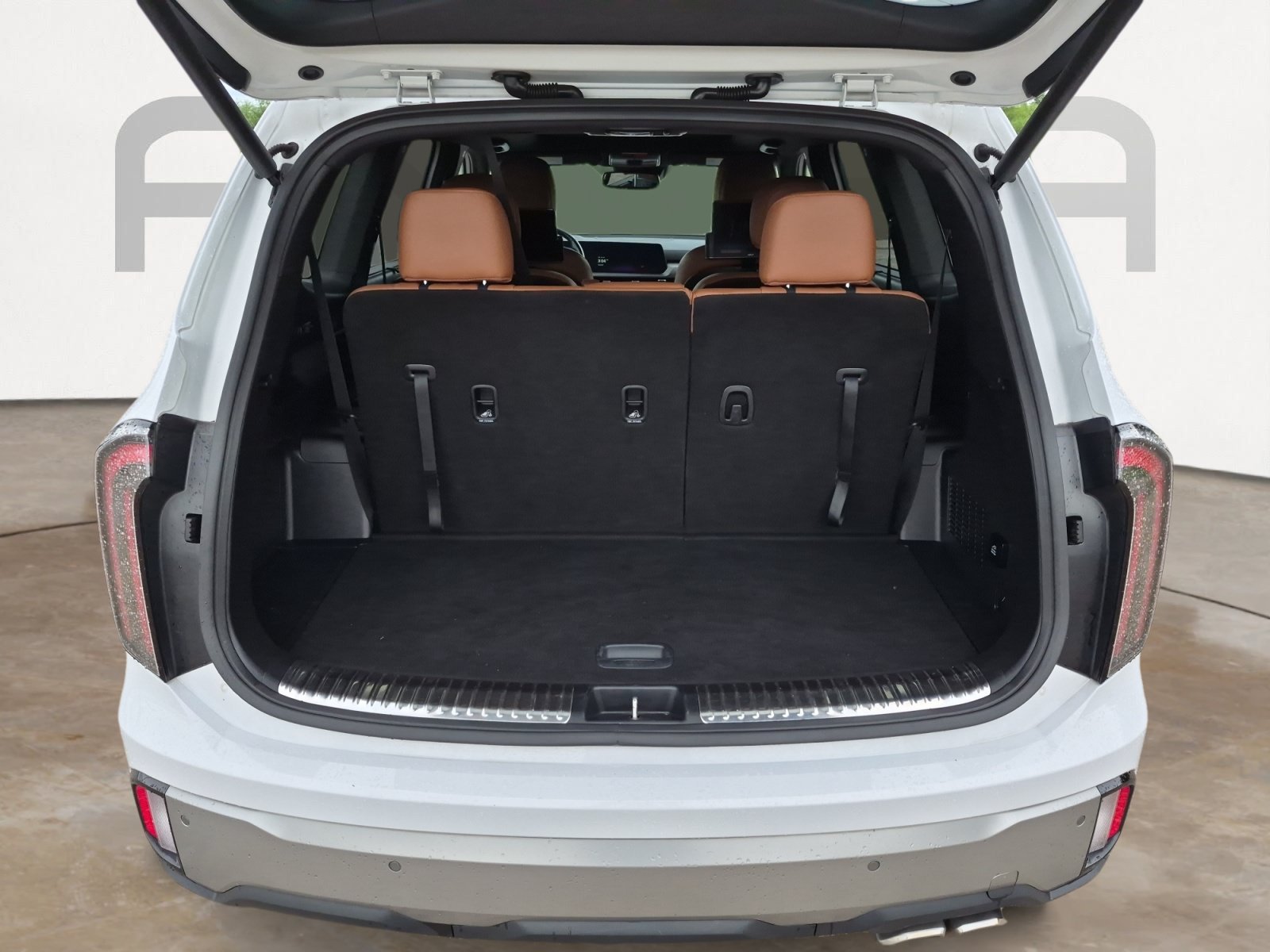 Used 2023 White Kia SX X-Pro image 12