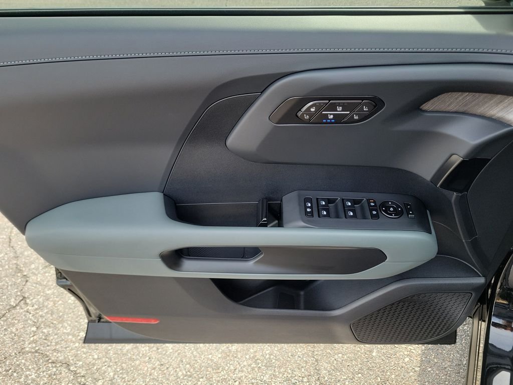 New 2027 Black Kia X-Line SX Prestige image 21