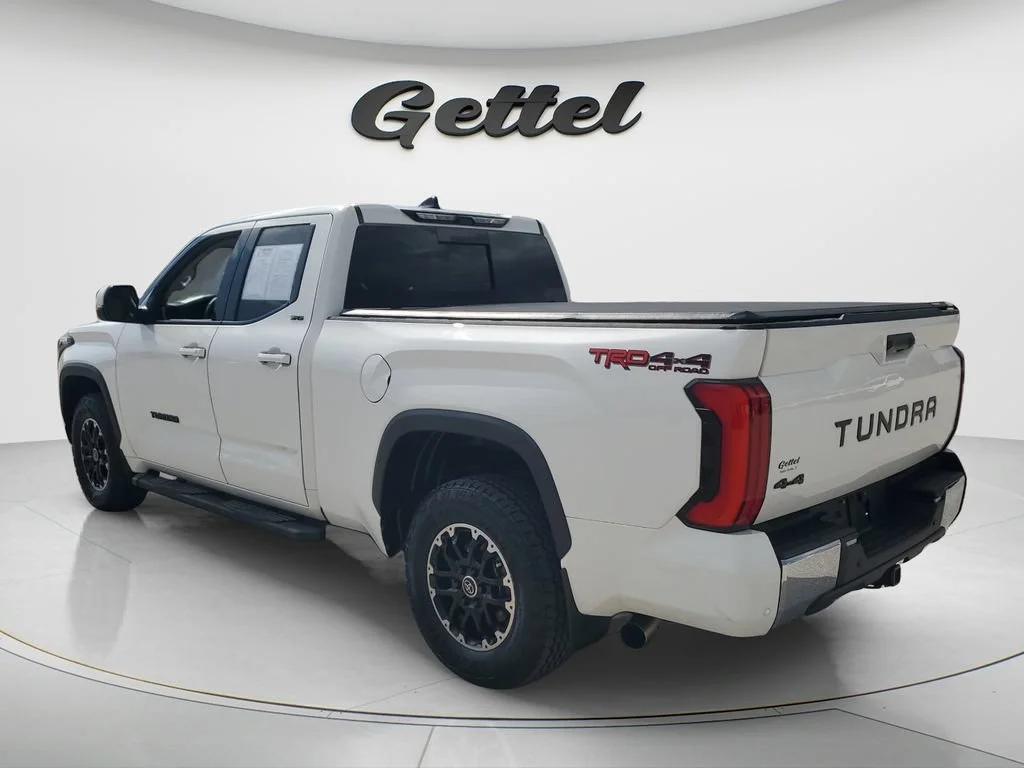 Used 2022 White Toyota SR5 image 7