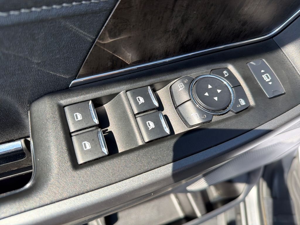 Used 2024 Gray Ford Lariat image 5