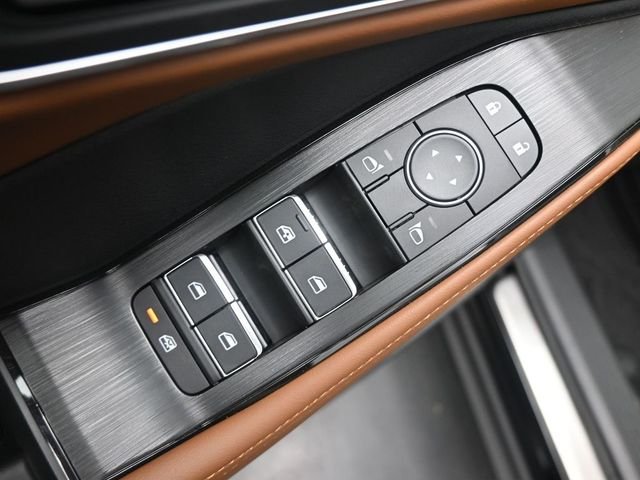 Used 2026 Black Nissan Platinum image 13