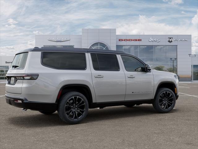 New 2026 Silver-Zynith Exterior Paint Jeep Summit Reserve 4x4 image 30
