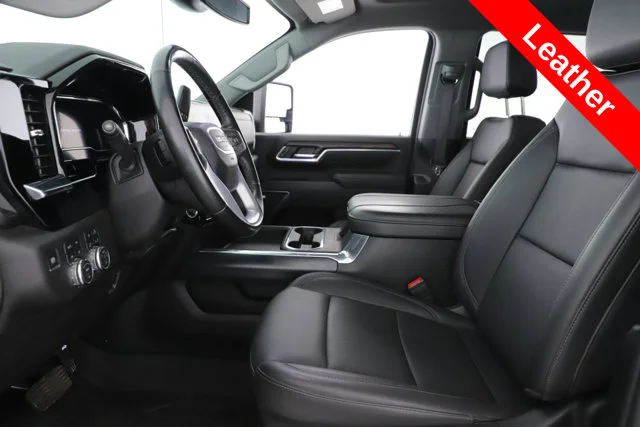 Used 2025 White GMC SLT image 18