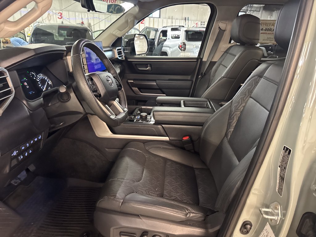 Used 2024  Toyota SR5 image 13