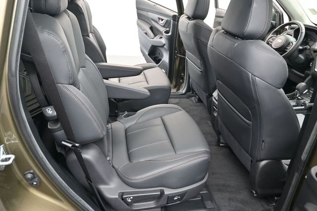 Used 2025 Green Metallic Subaru Limited Bronze Edition image 30