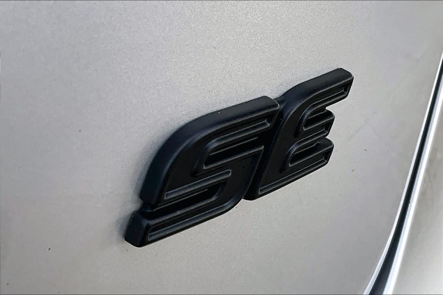 Used 2023 Classic Silver Metallic Toyota SE image 10