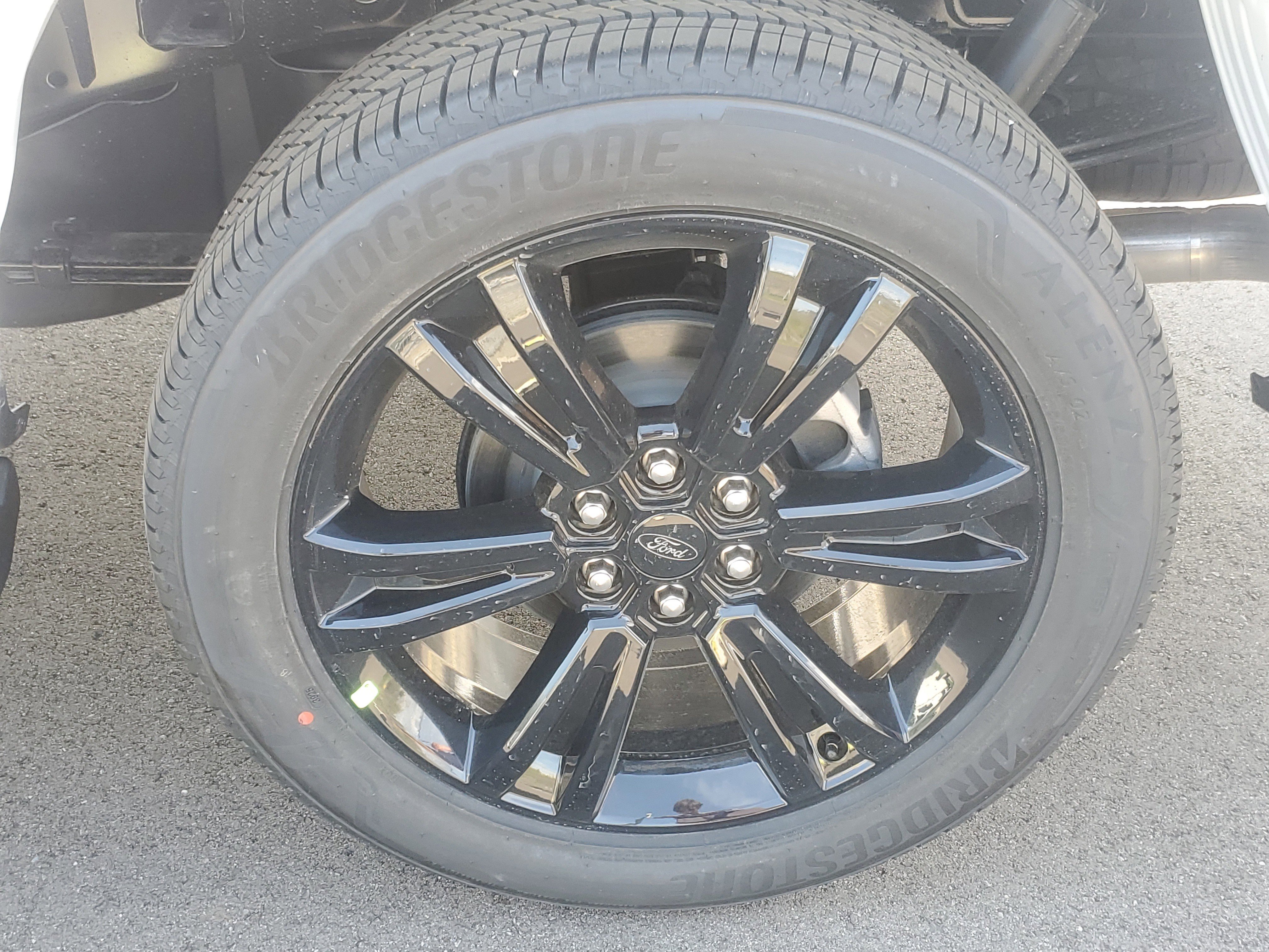 New 2026 Star White Metallic Tri-Coat Ford Lariat® image 5