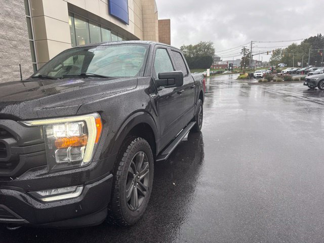 Used 2021 Black Ford XLT image 1