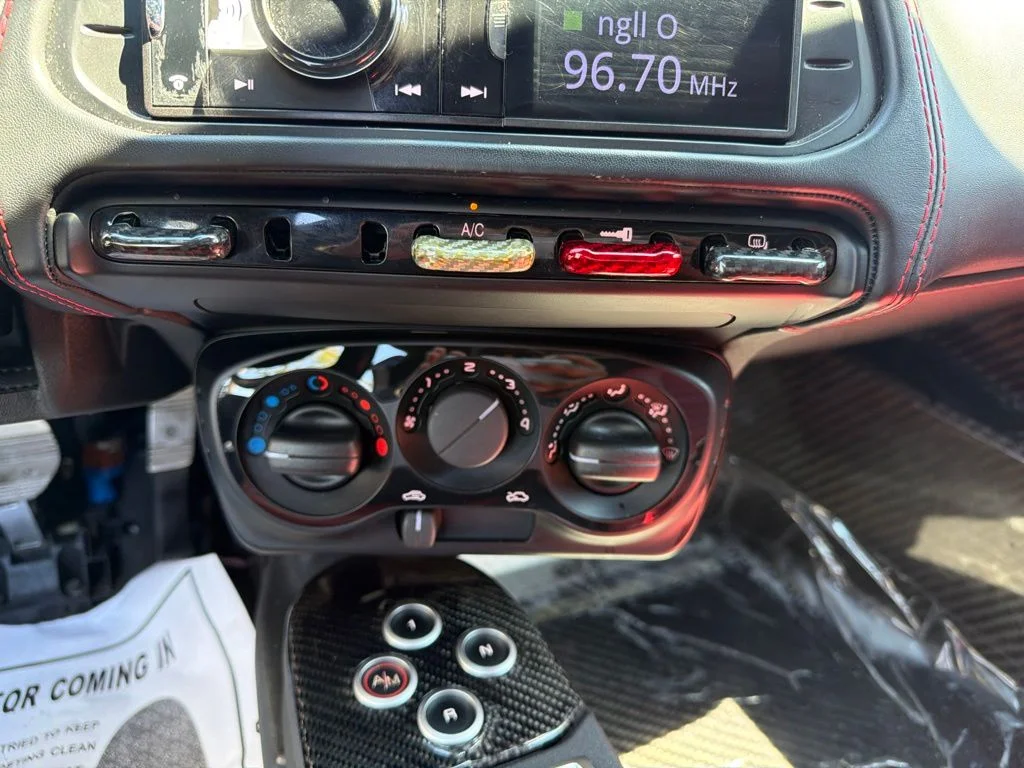 2015 Alfa Romeo 4C Base - Photo 18