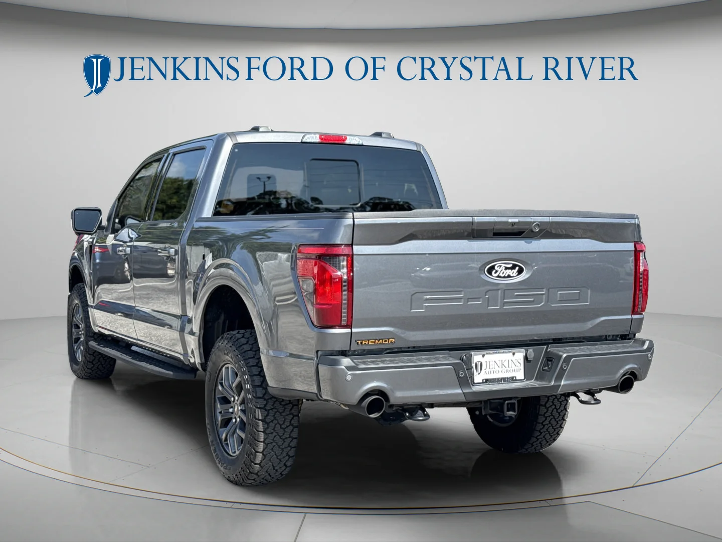 Used 2025 Carbonized Gray Metallic Ford Tremor image 10