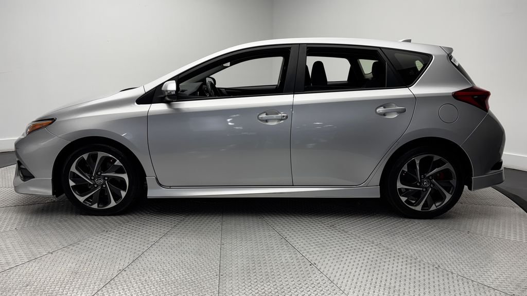 Used 2017 Silver Toyota Base image 3