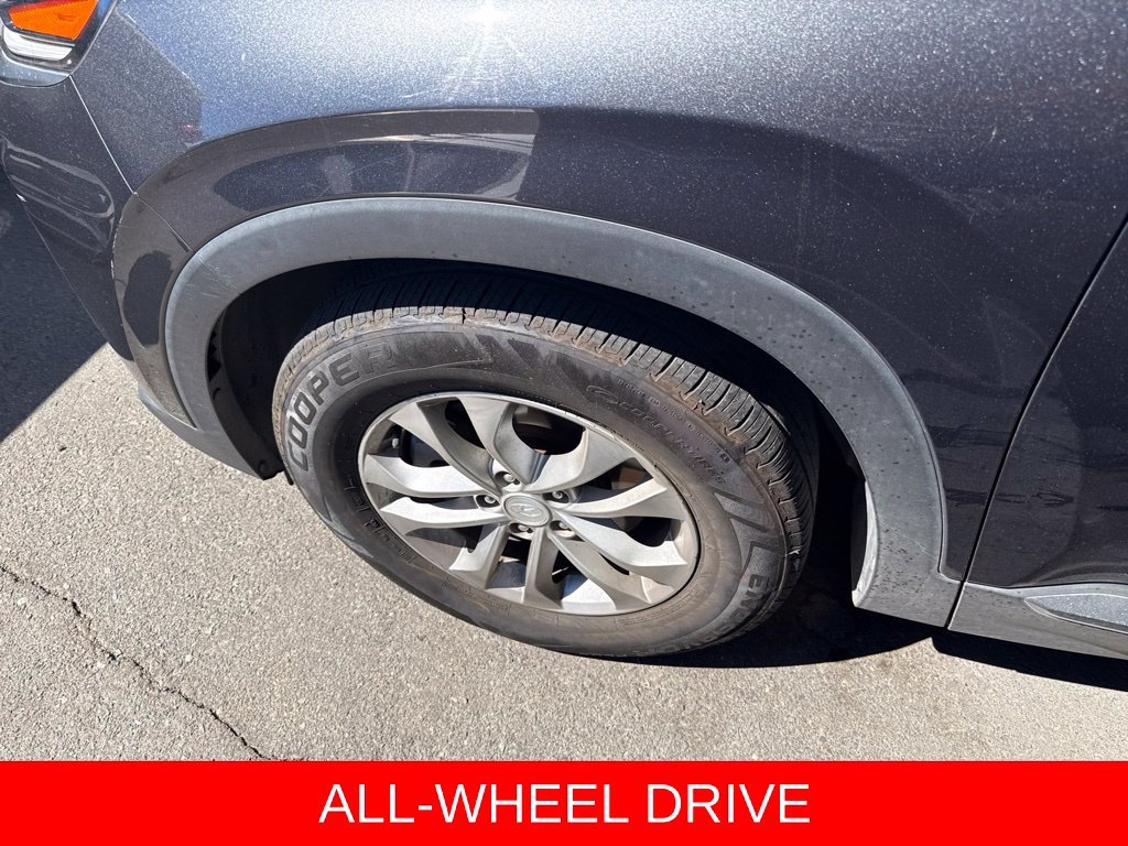 Used 2020 Gray Hyundai SE image 10