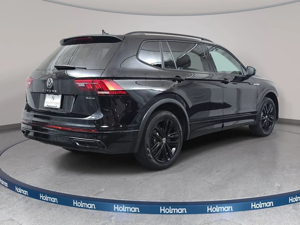 Used 2022 Deep Black Volkswagen 2.0T SE R-Line Black image 6