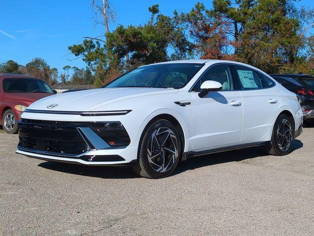 New 2026 White Hyundai SEL Sport image 2