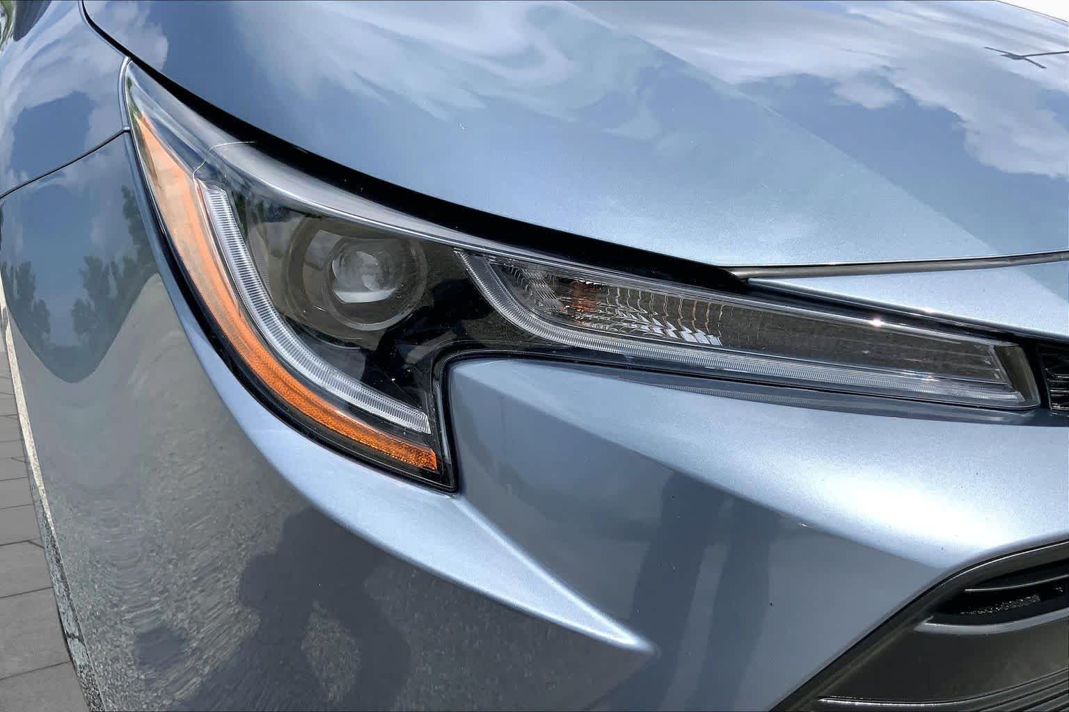 Used 2025 Celestite Toyota LE image 27