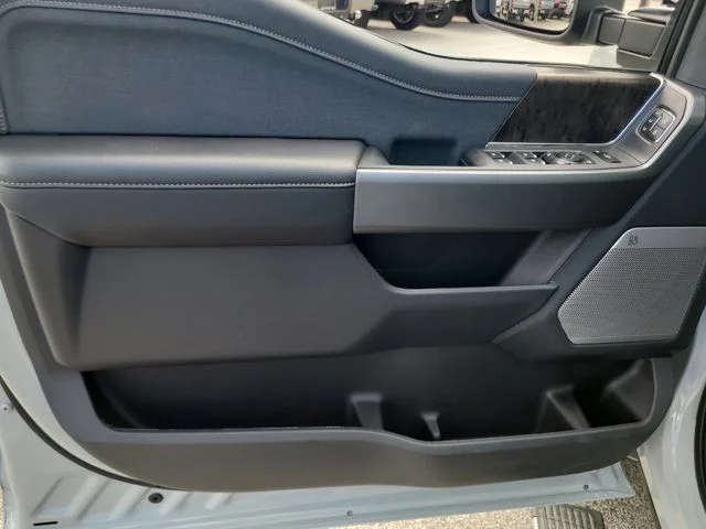 New 2026 Avalanche Ford Lariat image 17