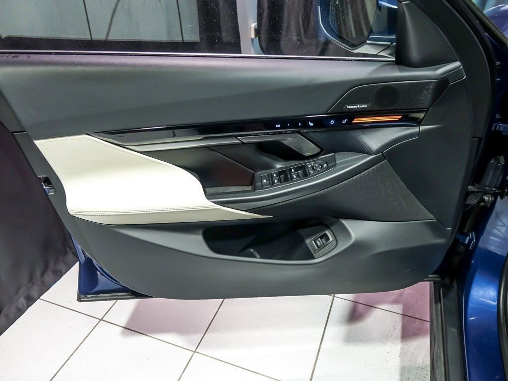 2024 BMW 530I - Image 26