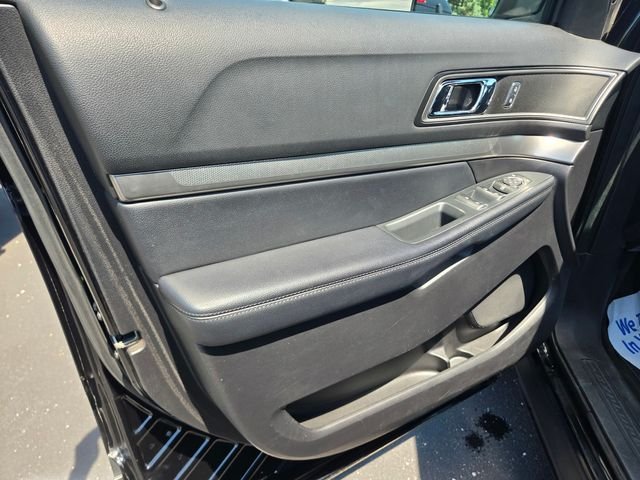 Certified Used 2018 Shadow Black Ford XLT image 35