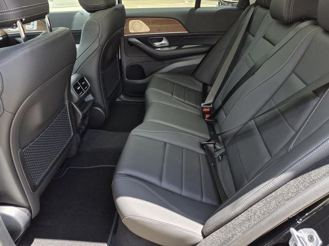 New 2026 Black Mercedes-Benz GLE 450 image 17