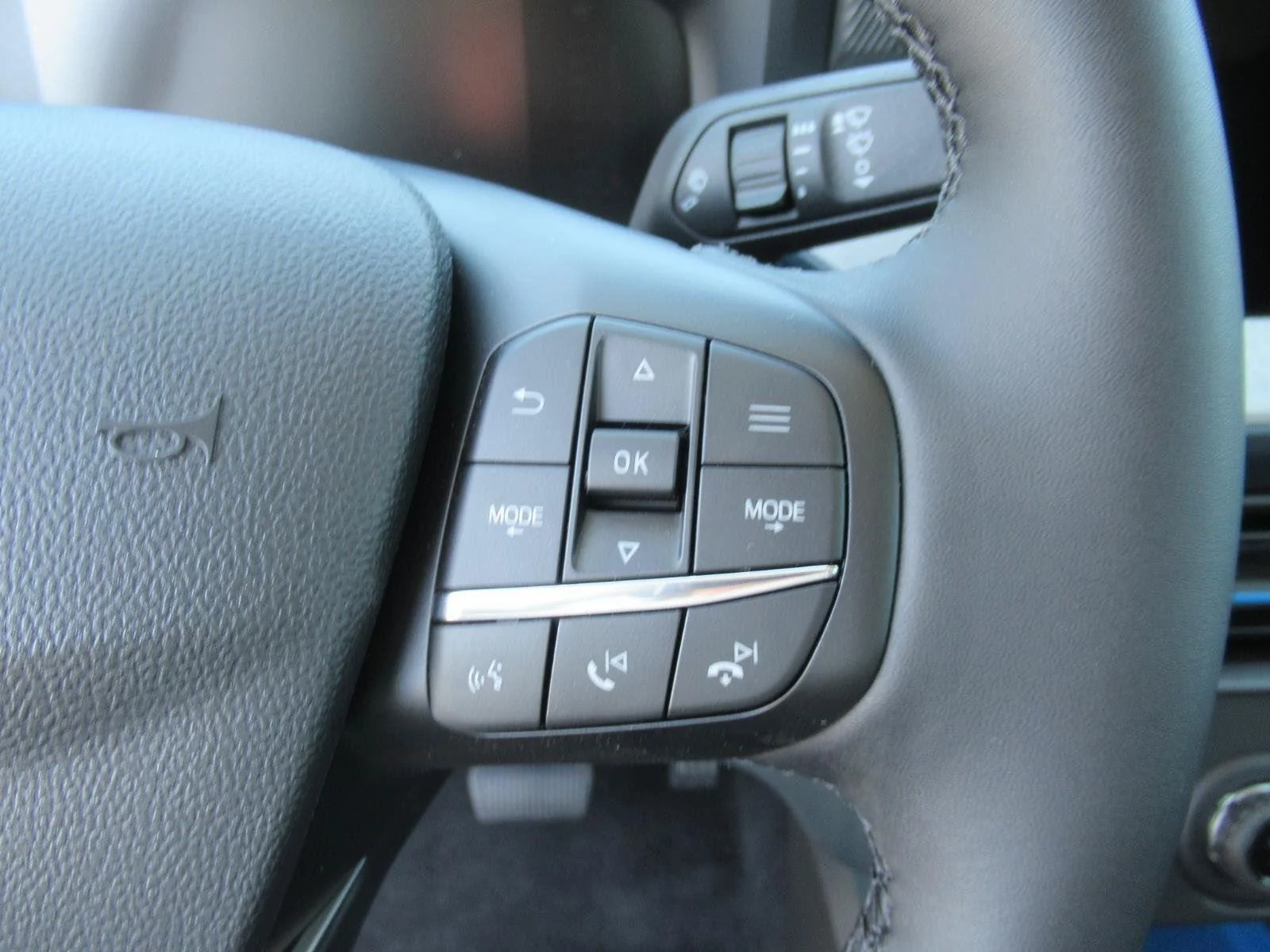 New 2026 Oxford White Ford XLT image 24