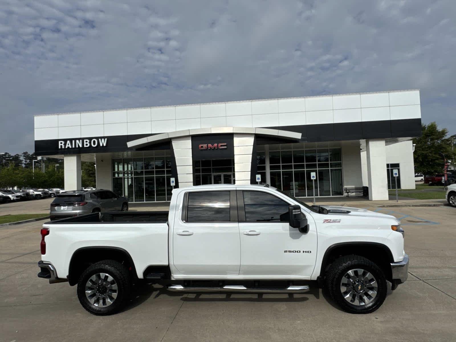 2022 Chevrolet Silverado HD LT 4WD Crew Cab Standard Box's photo